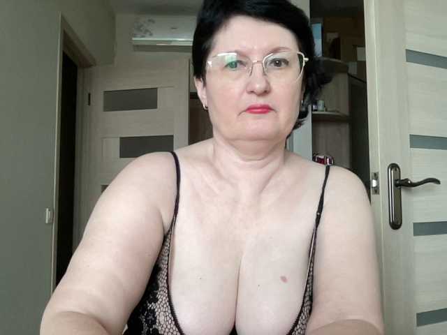 HotMilfPussy live cam on BongaCams