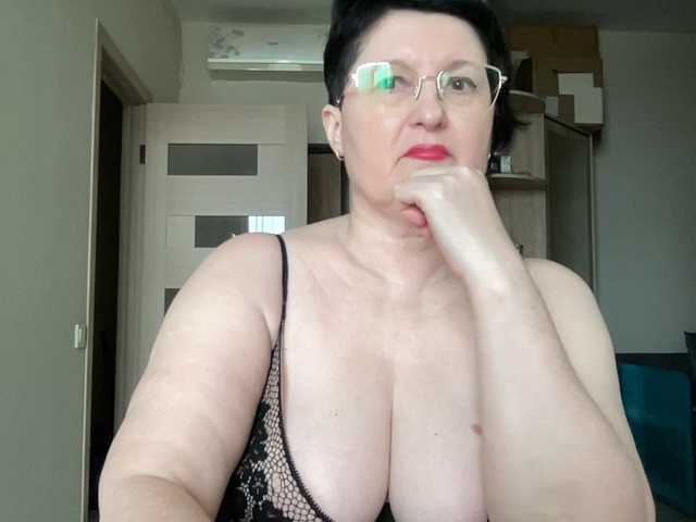 HotMilfPussy live cam