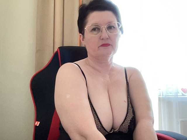 HotMilfPussy live cam on BongaCams