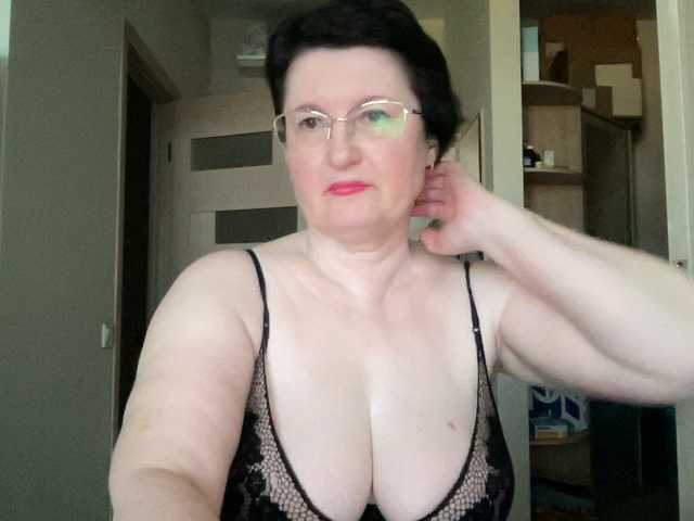 HotMilfPussy live cam on BongaCams