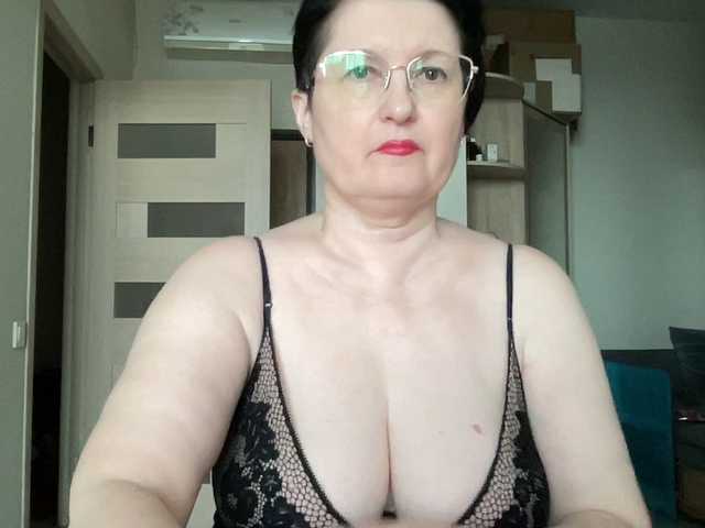 HotMilfPussy live cam on BongaCams