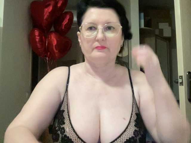 HotMilfPussy live cam on BongaCams