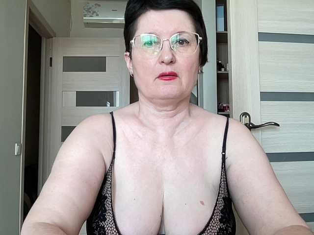 HotMilfPussy live webcam show