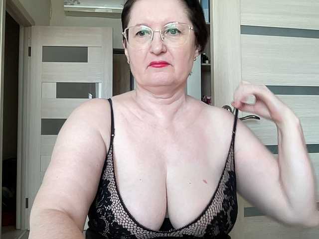 HotMilfPussy live webcam show