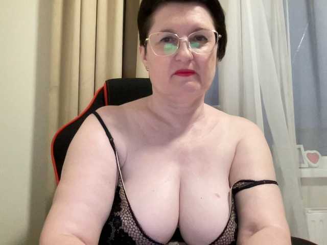 HotMilfPussy live webcam show