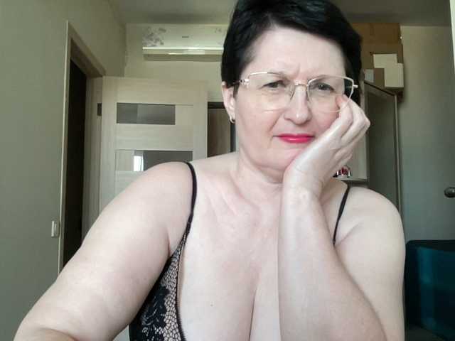 HotMilfPussy live cam preview