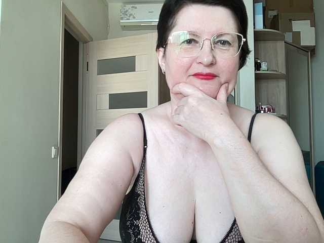 HotMilfPussy live webcam show