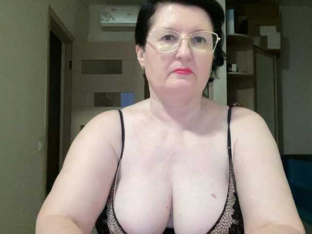 HotMilfPussy live cam on BongaCams