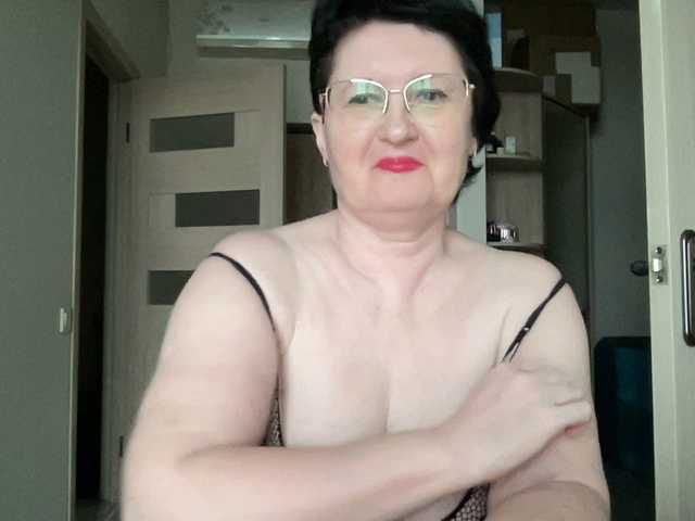HotMilfPussy live cam preview