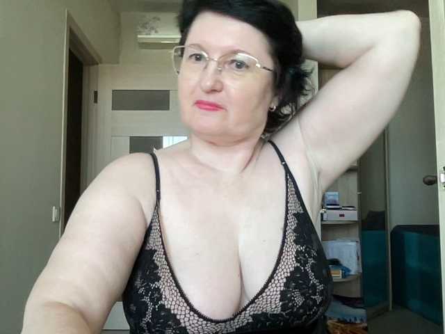 HotMilfPussy live cam preview