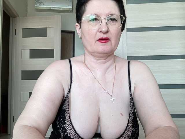 HotMilfPussy live cam on BongaCams