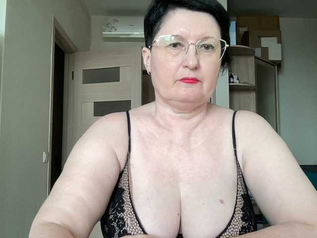 HotMilfPussy live cam preview