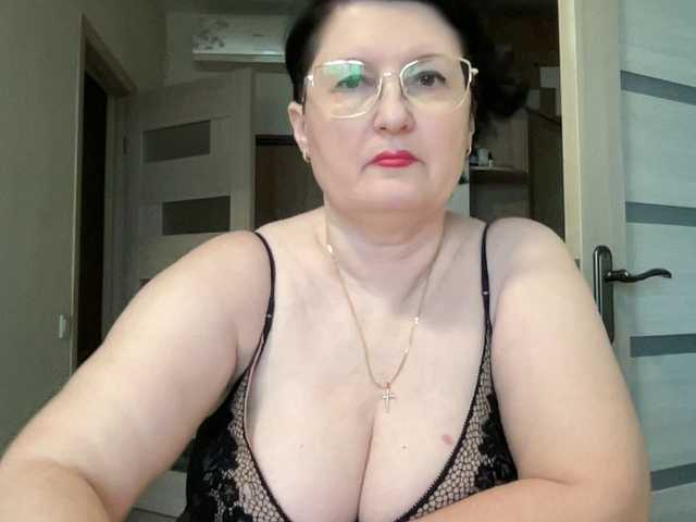 HotMilfPussy live cam on BongaCams