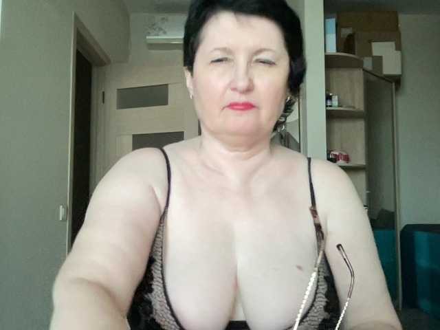 HotMilfPussy live cam on BongaCams