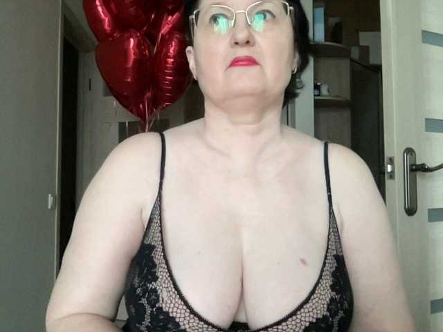 HotMilfPussy live cam on BongaCams