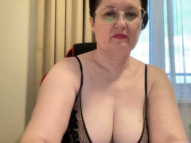 HotMilfPussy live webcam show