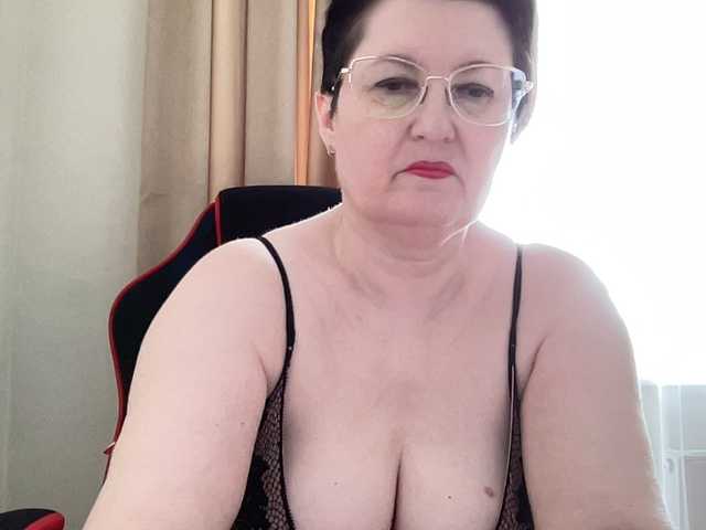 HotMilfPussy live cam on BongaCams