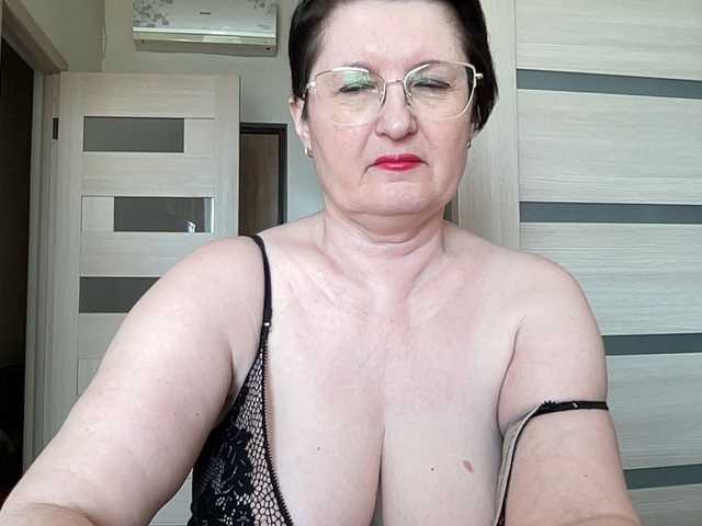 HotMilfPussy live webcam show