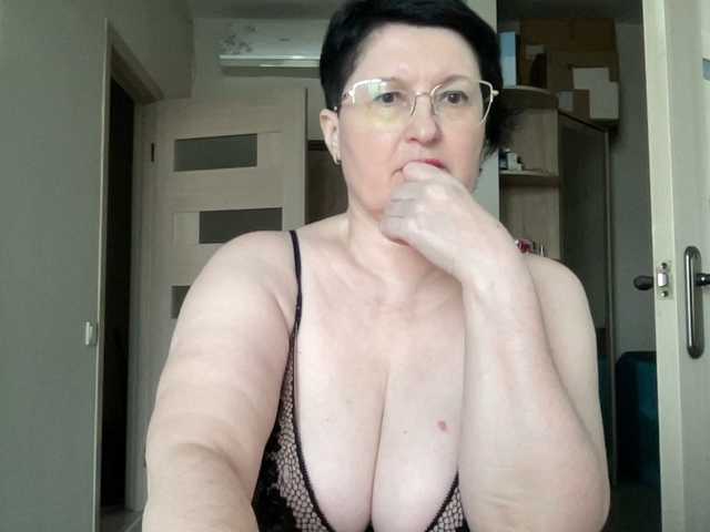 HotMilfPussy live cam preview