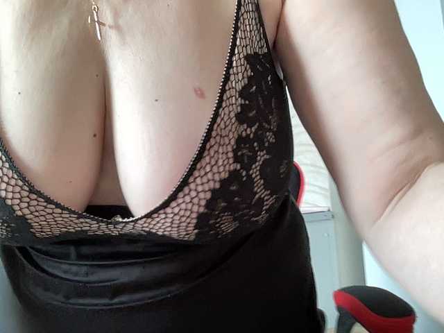 HotMilfPussy live cam on BongaCams