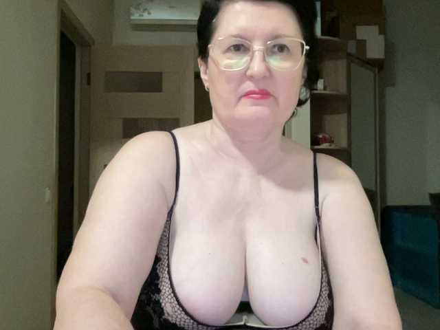 HotMilfPussy live cam on BongaCams
