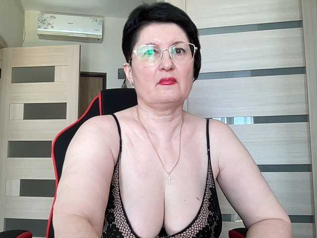 видео HotMilfPussy