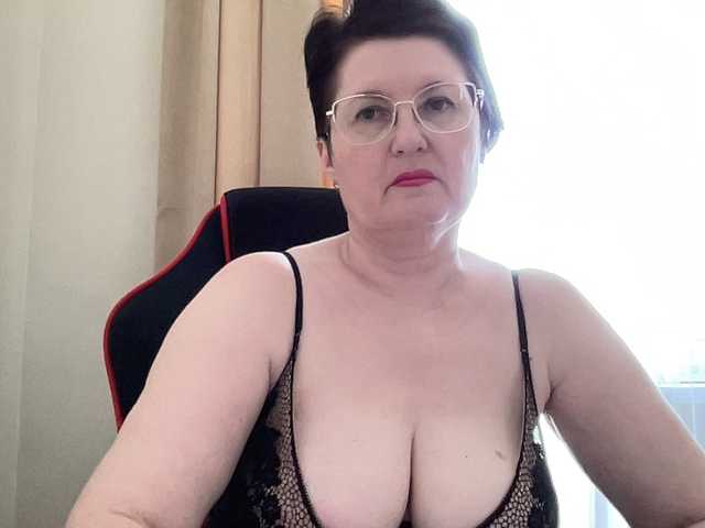 HotMilfPussy live webcam show