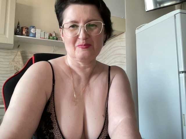 HotMilfPussy webcam