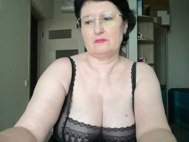 HotMilfPussy live cam on BongaCams