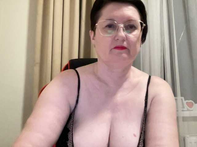 HotMilfPussy live webcam show