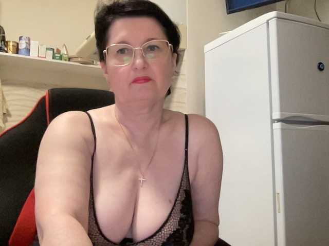 HotMilfPussy's BongaCams show and profile