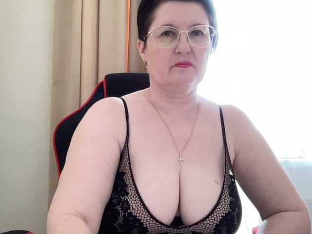 HotMilfPussy live cam on BongaCams