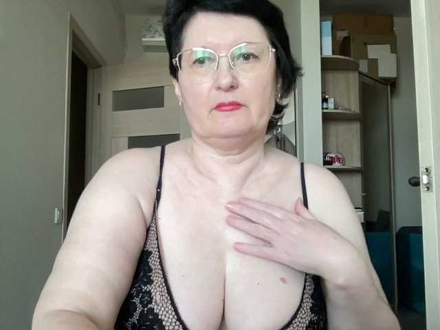 HotMilfPussy live cam preview