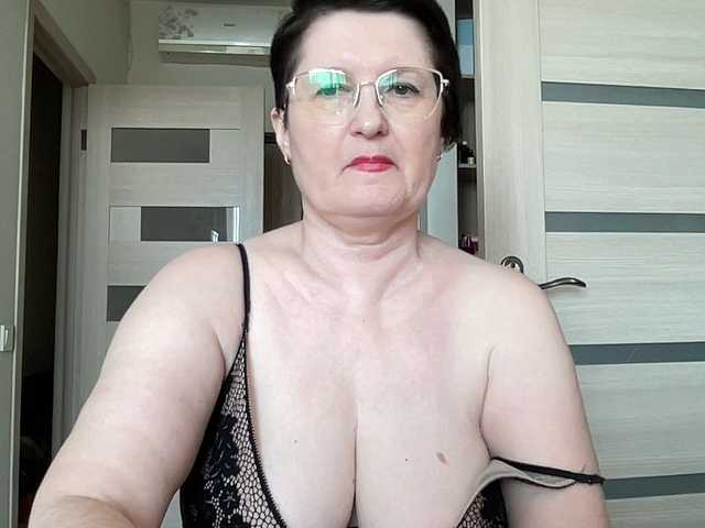 HotMilfPussy Live-Cam auf BongaCams