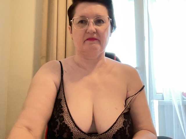 HotMilfPussy live webcam show