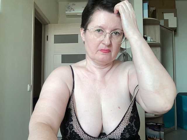 HotMilfPussy live cam on BongaCams