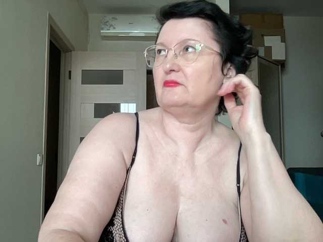 HotMilfPussy live cam preview