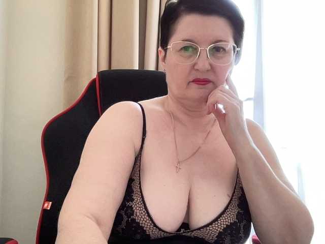 HotMilfPussy live cam on BongaCams