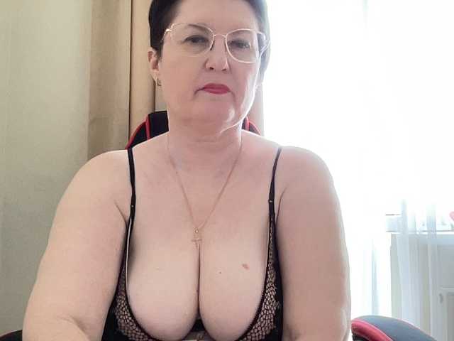 HotMilfPussy live webcam show