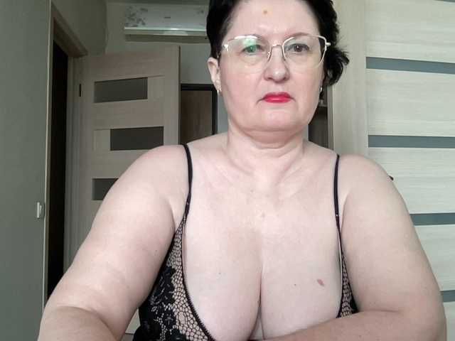 HotMilfPussy live cam on BongaCams