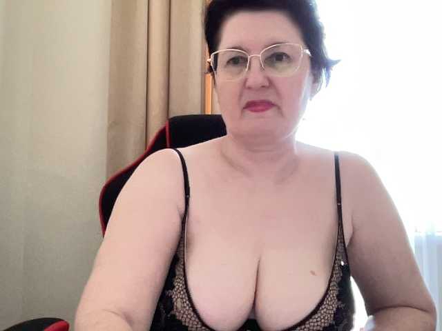 HotMilfPussy live cam on BongaCams