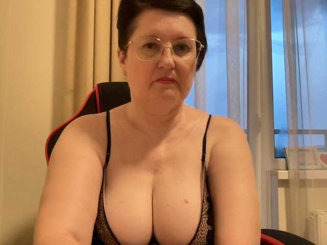 HotMilfPussy live webcam show