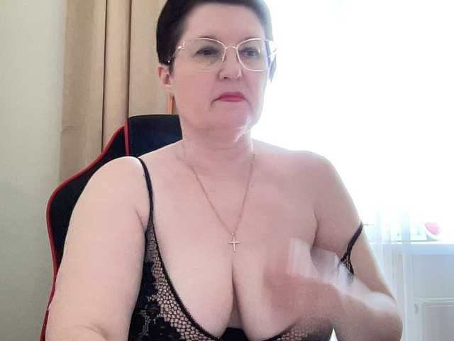 HotMilfPussy live webcam show
