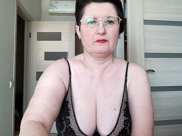 HotMilfPussy live webcam show