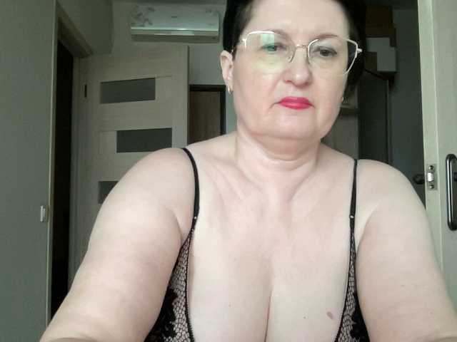 HotMilfPussy live cam preview