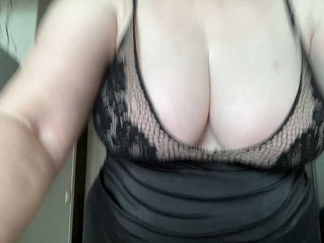 HotMilfPussy live cam preview