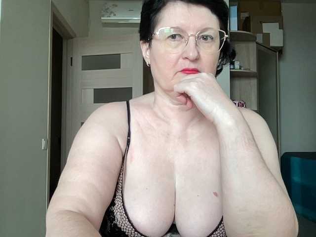 HotMilfPussy live cam preview
