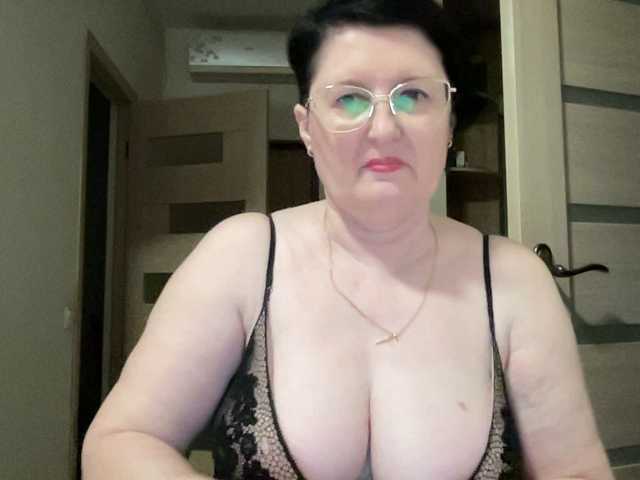 Hotmilfpussy live cam