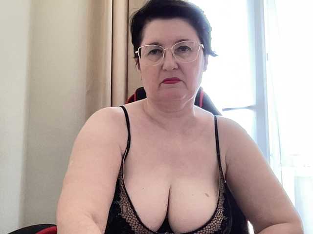 HotMilfPussy live cam on BongaCams