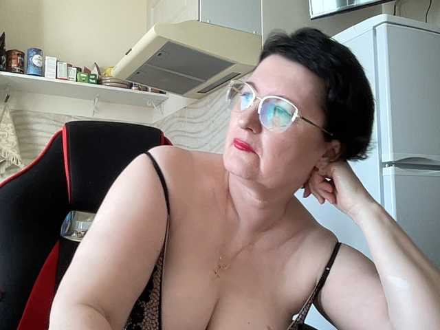 HotMilfPussy live cam on BongaCams